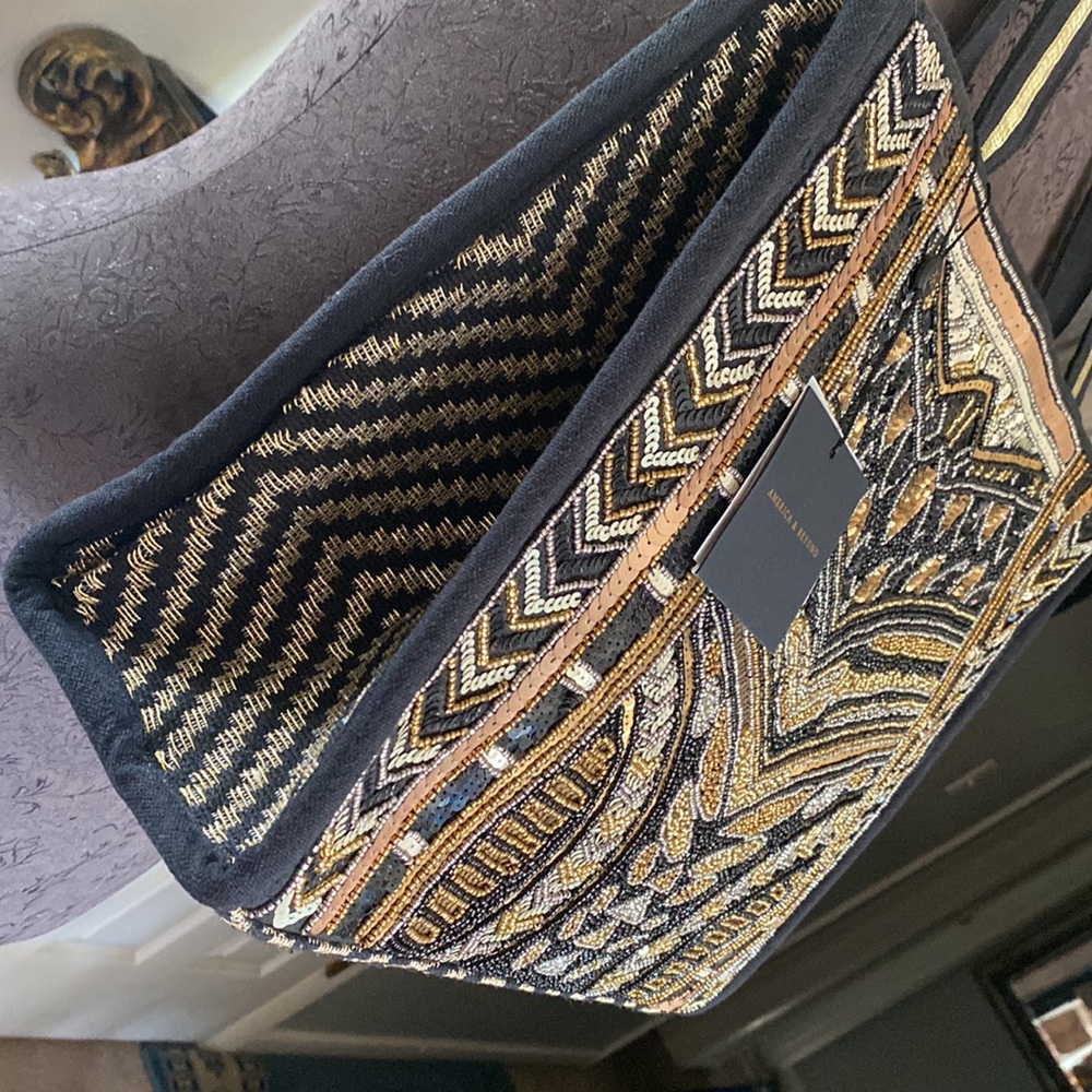 NWT Embellished Black and Gold America & Beyond Shoulder Bag - Picture 2 of 16